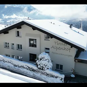 Tiroler Alpenhof Apartment